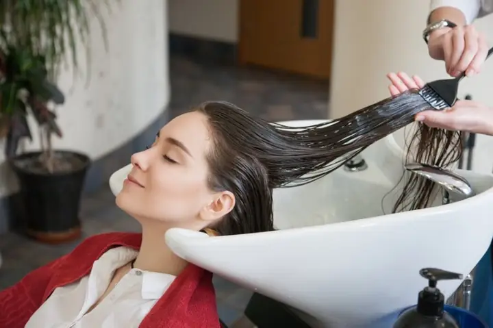 Phục Hồi Tóc Mất Bao Lâu? Thời Gian Lý Tưởng & Yếu Tố Ảnh Hưởng