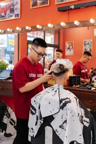 Top Quán Cắt Tóc Nam Đẹp & Chất Lượng Nhất Tp. Vinh: Hướng Dẫn Chọn Tiệm Tóc Chuẩn Style