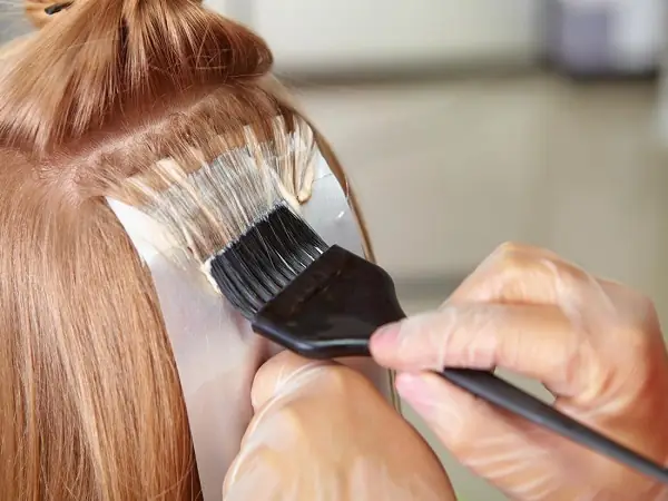 Sau Sinh 3 Tháng Làm Tóc Được Không? Bác Sĩ Giải Đáp & Lưu Ý Quan Trọng