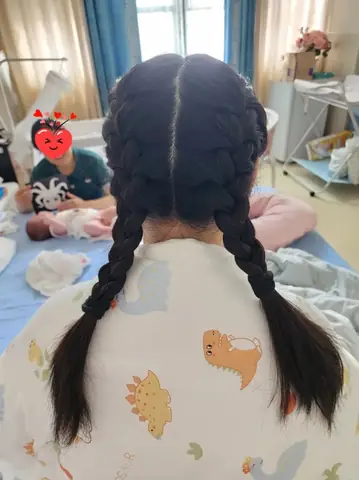 Hướng Dẫn Tết Tóc Xương Cá Cho Tóc Ngắn: Đẹp Dễ Thương & Cá Tính