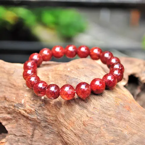 Vòng Thạch Anh Tóc Đỏ 10 Ly: Ý Nghĩa, Công Dụng Và Chọn Lựa Vẹn Toàn Vòng Thạch Anh Tóc Đỏ 10 Ly: Ý Nghĩa, Công Dụng Và Chọn Lựa Vẹn Toàn