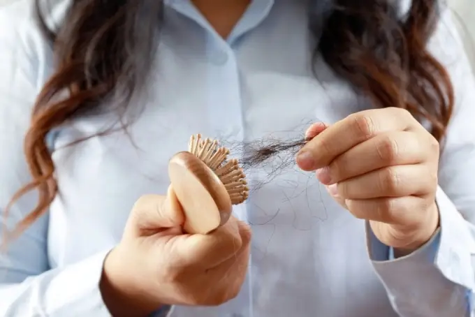 Thiếu Tinh Bột Gây Rụng Tóc: Hiểu Rõ Nguyên Nhân & Cách Khắc Phục Hiệu Quả Thiếu Tinh Bột Gây Rụng Tóc: Hiểu Rõ Nguyên Nhân & Cách Khắc Phục Hiệu Quả
