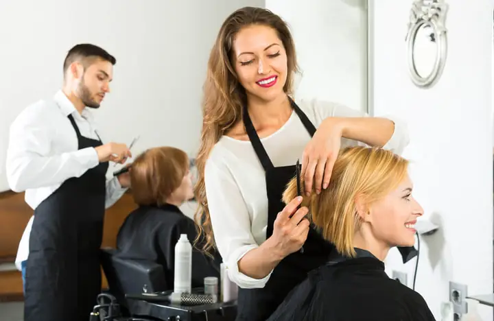 Thợ Cắt Tóc Tiếng Anh Là Gì? Phân Biệt Barber, Hairdresser & Hair Stylist Thợ Cắt Tóc Tiếng Anh Là Gì? Phân Biệt Barber, Hairdresser & Hair Stylist