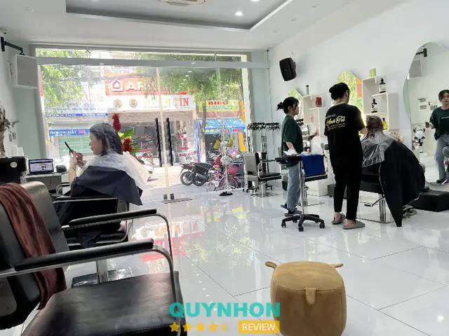 Top Tiệm Làm Tóc Đẹp & Uy Tín Nhất Quy Nhơn: Chọn Ngay Địa Chỉ Phù Hợp Top Tiệm Làm Tóc Đẹp & Uy Tín Nhất Quy Nhơn: Chọn Ngay Địa Chỉ Phù Hợp