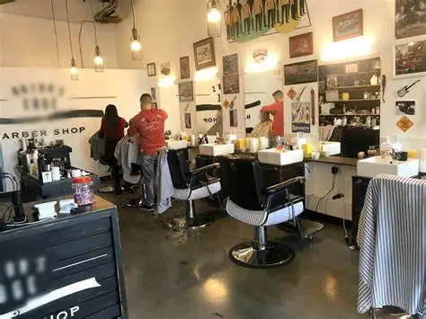 Tiệm Làm Tóc Tiếng Anh: Từ Vựng, Thuật Ngữ & Cách Giao Tiếp Chuẩn Tiệm Làm Tóc Tiếng Anh: Từ Vựng, Thuật Ngữ & Cách Giao Tiếp Chuẩn