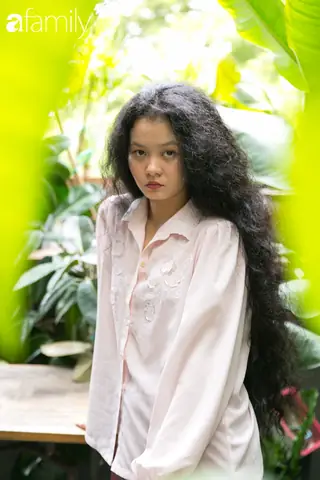 Bí Quyết Xử Lý Tóc Bị Xù Tự Nhiên Mượt Mà Chuẩn Salon Tại Nhà