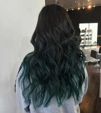Tóc Đen Ombre Màu Gì Đẹp Nhất? 15+ Ý Tưởng Nhuộm Sang Chảnh Cho Nàng Mê Mẩn Tóc Đen Ombre Màu Gì Đẹp Nhất? 15+ Ý Tưởng Nhuộm Sang Chảnh Cho Nàng Mê Mẩn