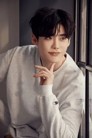 Tóc Hàn Quốc 7/3: Bí Quyết Sở Hữu Mái Tóc Chuẩn Idol Chỉ Với 3 Kiểu Tóc Hot Nhất Tóc Hàn Quốc 7/3: Bí Quyết Sở Hữu Mái Tóc Chuẩn Idol Chỉ Với 3 Kiểu Tóc Hot Nhất