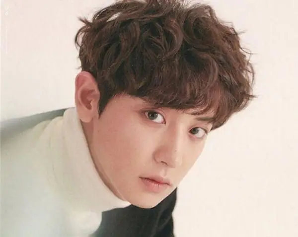 Tóc Nam Xoăn Gợn Sóng Nhẹ: Tuyển Tập Kiểu Dáng Hút Mắt & Cách Chăm Sóc Chuẩn Idol