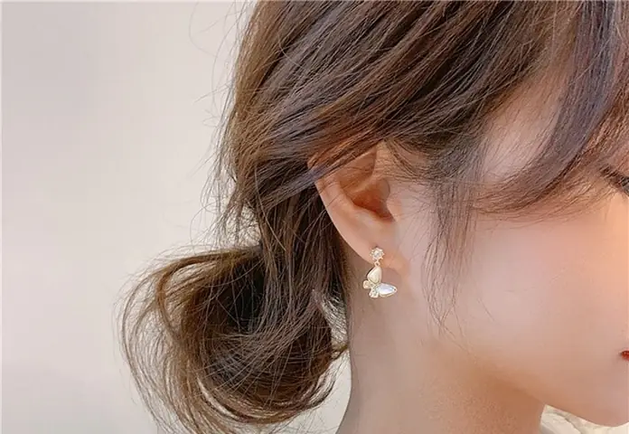 Tóc Ngắn Đeo Bông Tai Gì Hợp Nhất? Gợi Ý Chọn Kiểu Chuẩn Đẹp