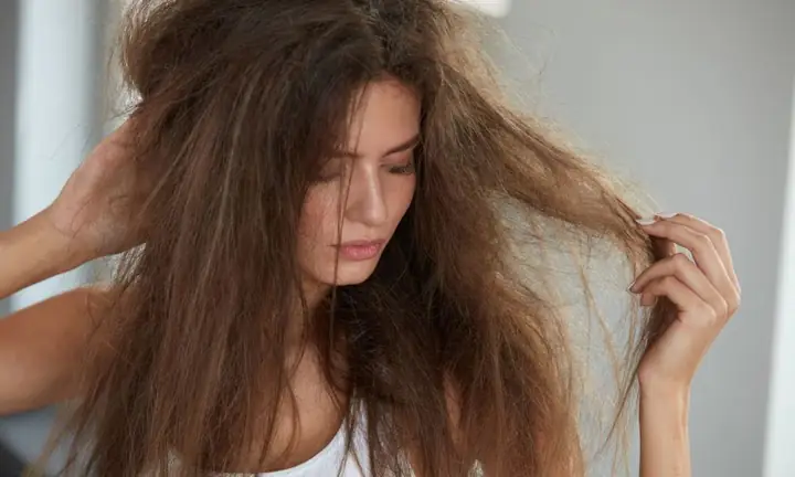 Tóc Rễ Tre Bông Xù: Nhận Biết, Nguyên Nhân Và Cách Chăm Sóc Suôn Mượt Tóc Rễ Tre Bông Xù: Nhận Biết, Nguyên Nhân Và Cách Chăm Sóc Suôn Mượt