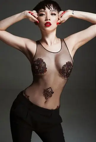 Tóc Tiên: Khoảnh Khắc Bỏng Bỏng & Phong Cách Sexy Đốt Mắt Tóc Tiên: Khoảnh Khắc Bỏng Bỏng & Phong Cách Sexy Đốt Mắt